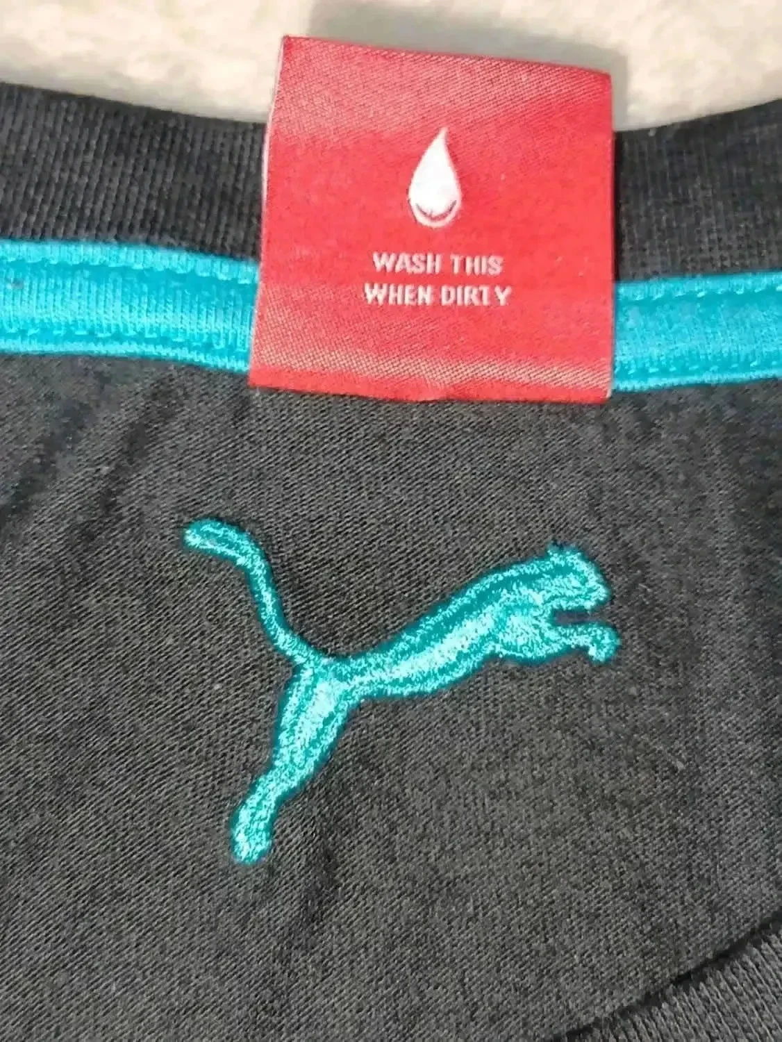 T-shirt Puma XL zwart grafisch ontwerp roze blauw – photo 7